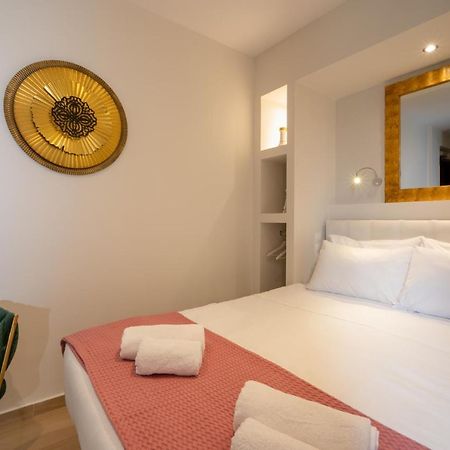 Dema's Luxury Suites Athènes Extérieur photo