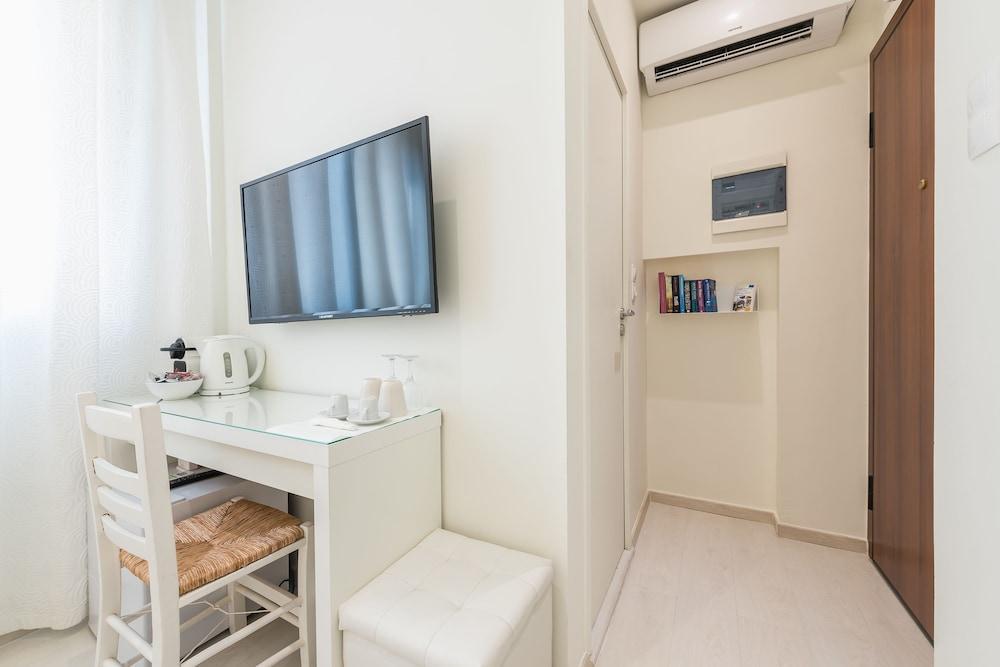 Dema's Luxury Suites Athènes Extérieur photo