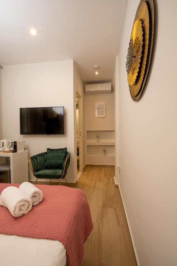 Dema's Luxury Suites Athènes Extérieur photo