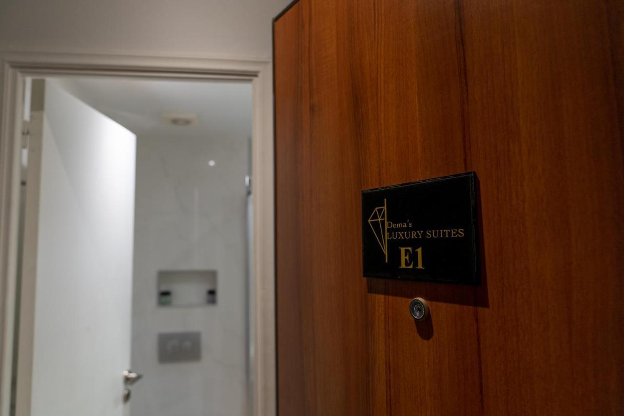 Dema's Luxury Suites Athènes Extérieur photo